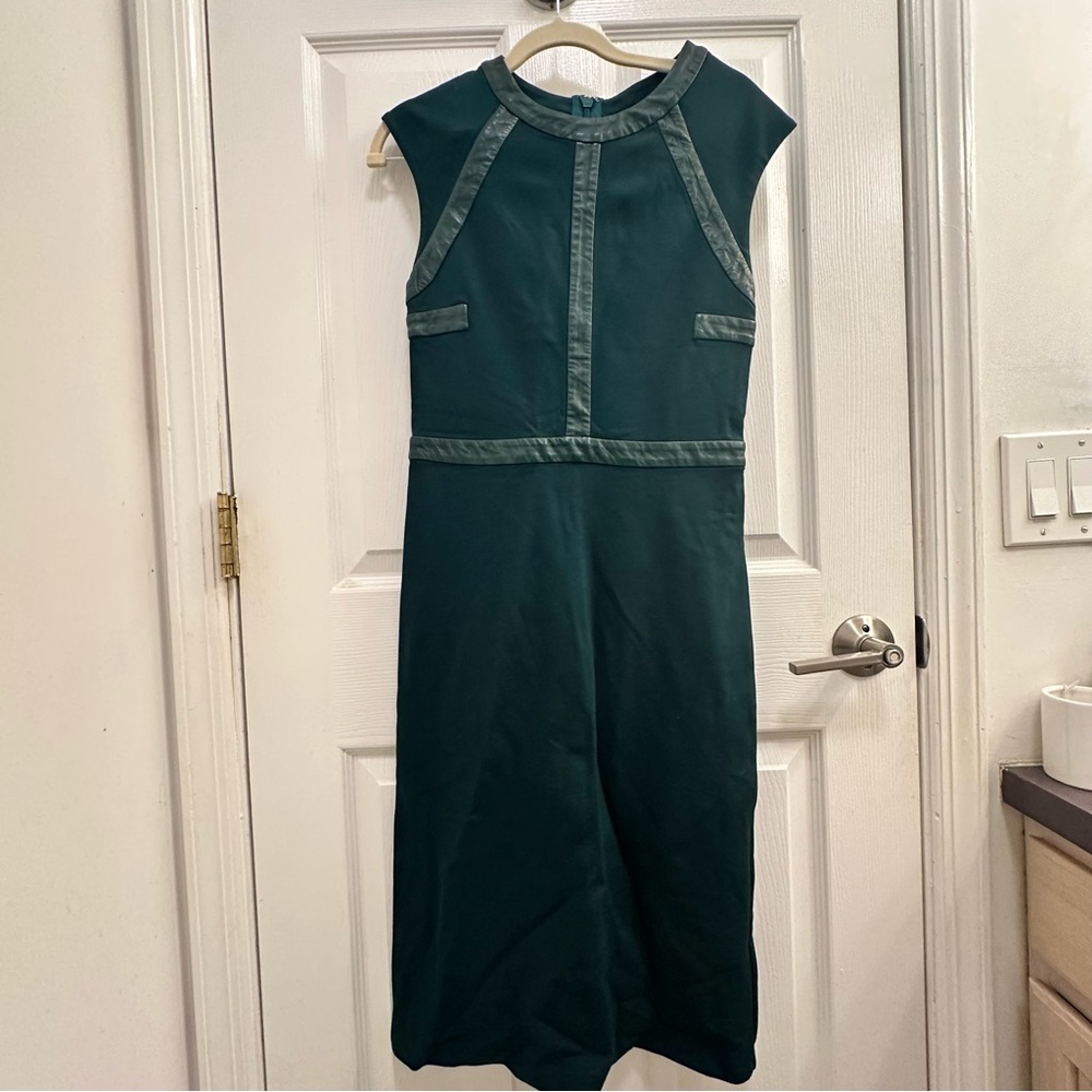 Cynthia Rowley Elegant Green Sleeveless Dress w Leather Trim